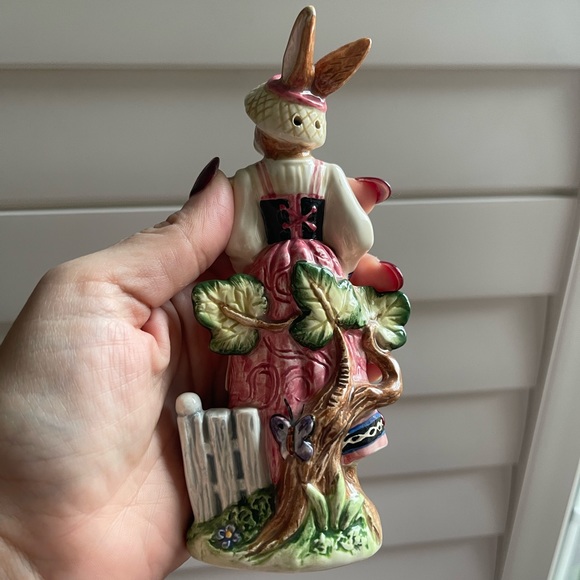 Fitz & Floyd Old World Rabbits Salt & Pepper Shakers Classics - Picture 5 of 9